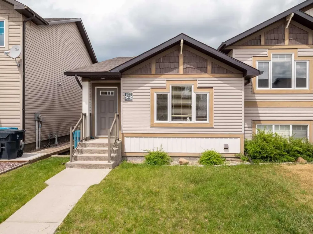 825 Silkstone Close W Lethbridge AB T1J 5C6