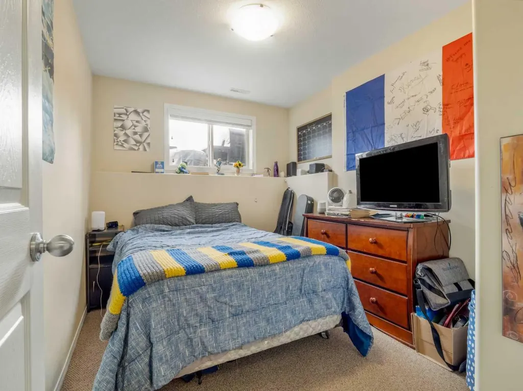 825 Silkstone Close W Lethbridge AB T1J 5C6