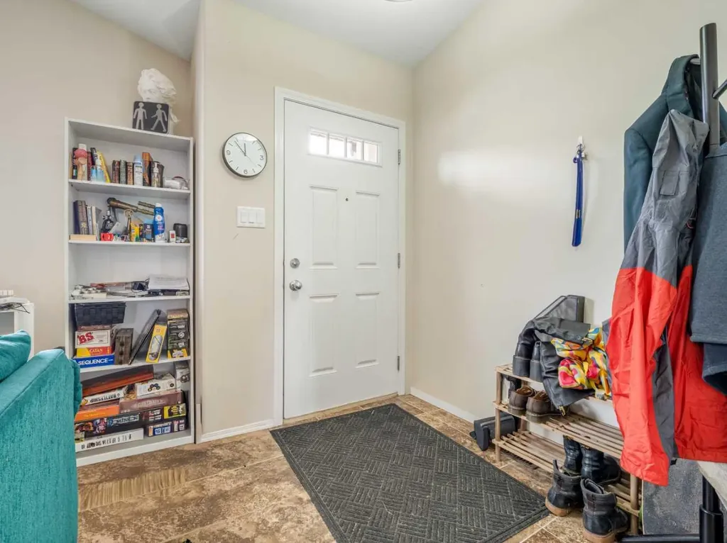 825 Silkstone Close W Lethbridge AB T1J 5C6