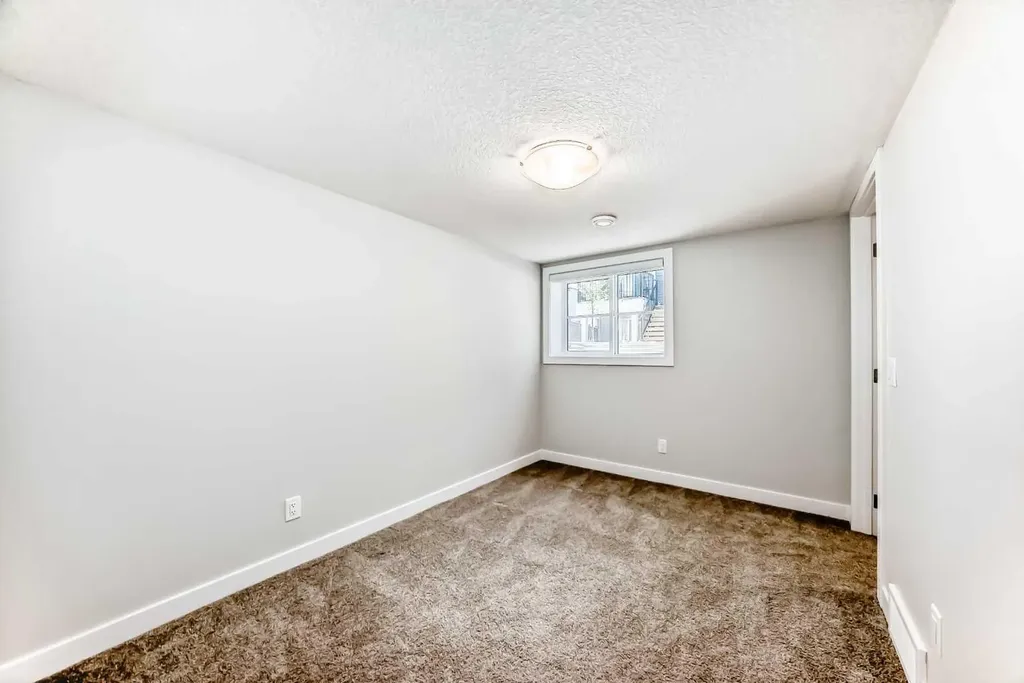 1326 Sage Hill Grove NW Calgary AB T3R 2A1