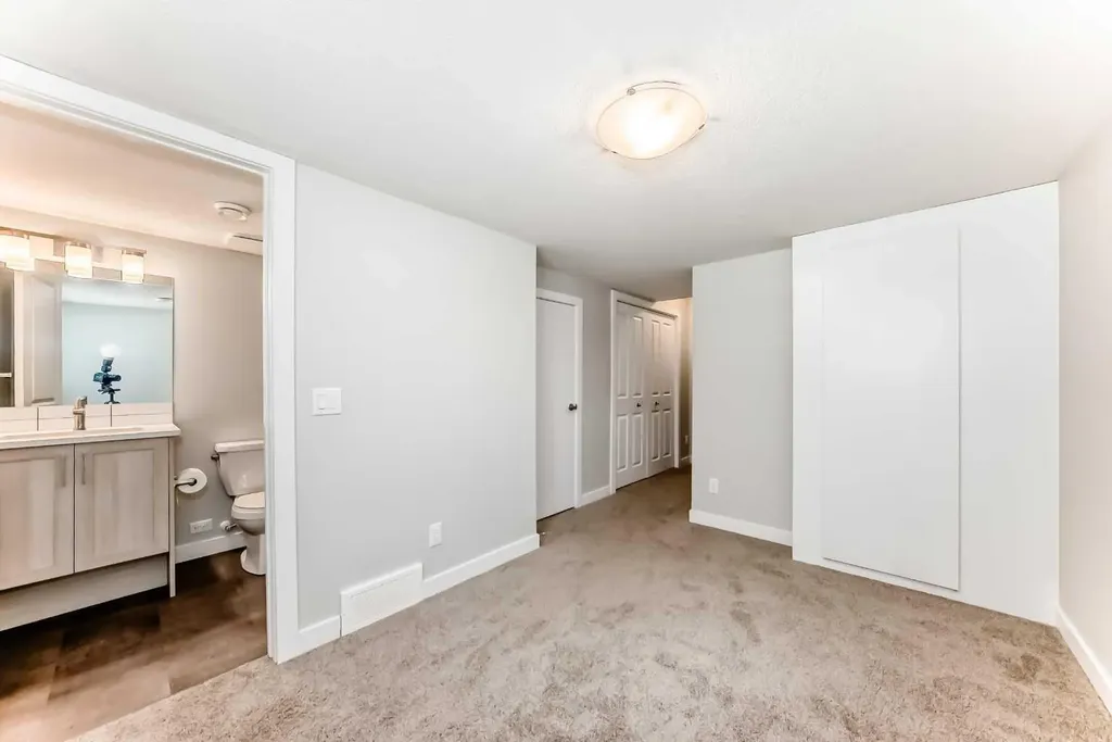 1326 Sage Hill Grove NW Calgary AB T3R 2A1