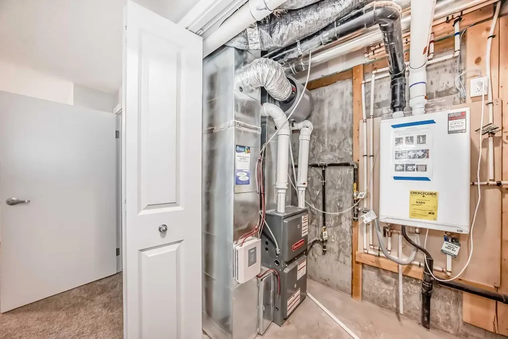 1326 Sage Hill Grove NW Calgary AB T3R 2A1