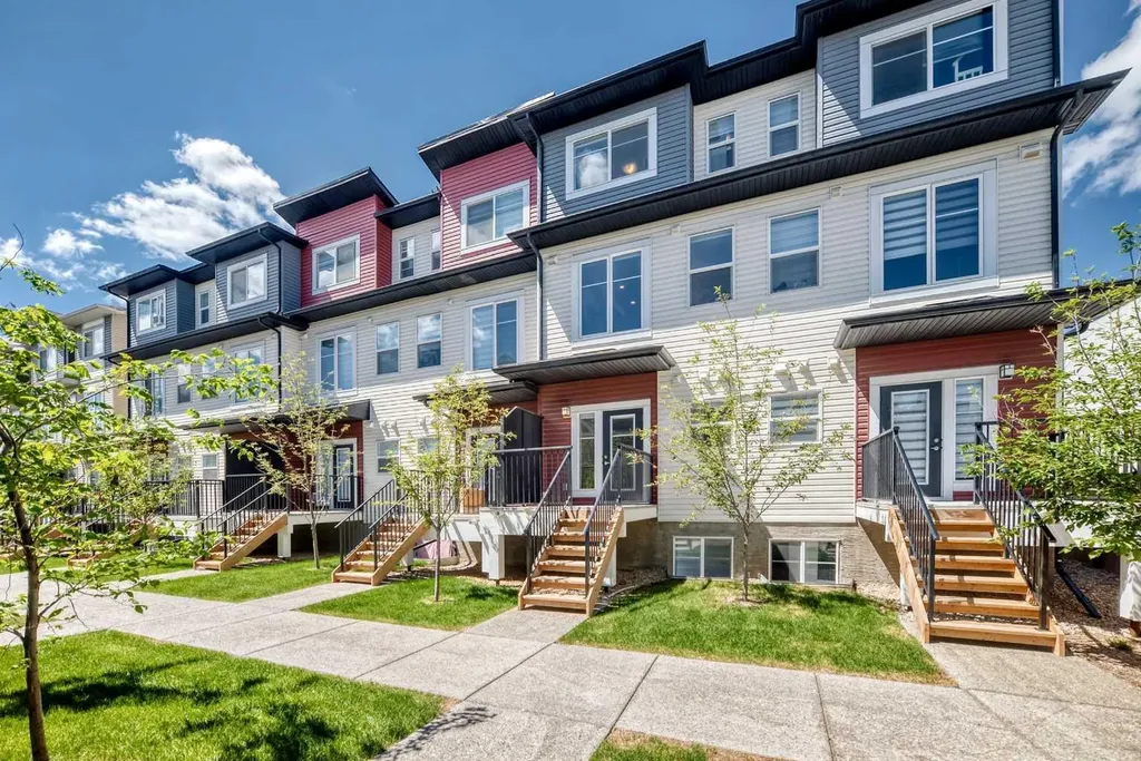 1326 Sage Hill Grove NW Calgary AB T3R 2A1