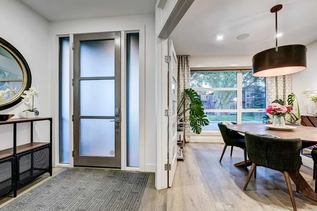 619 36 Street SW Calgary AB T3C 1R1
