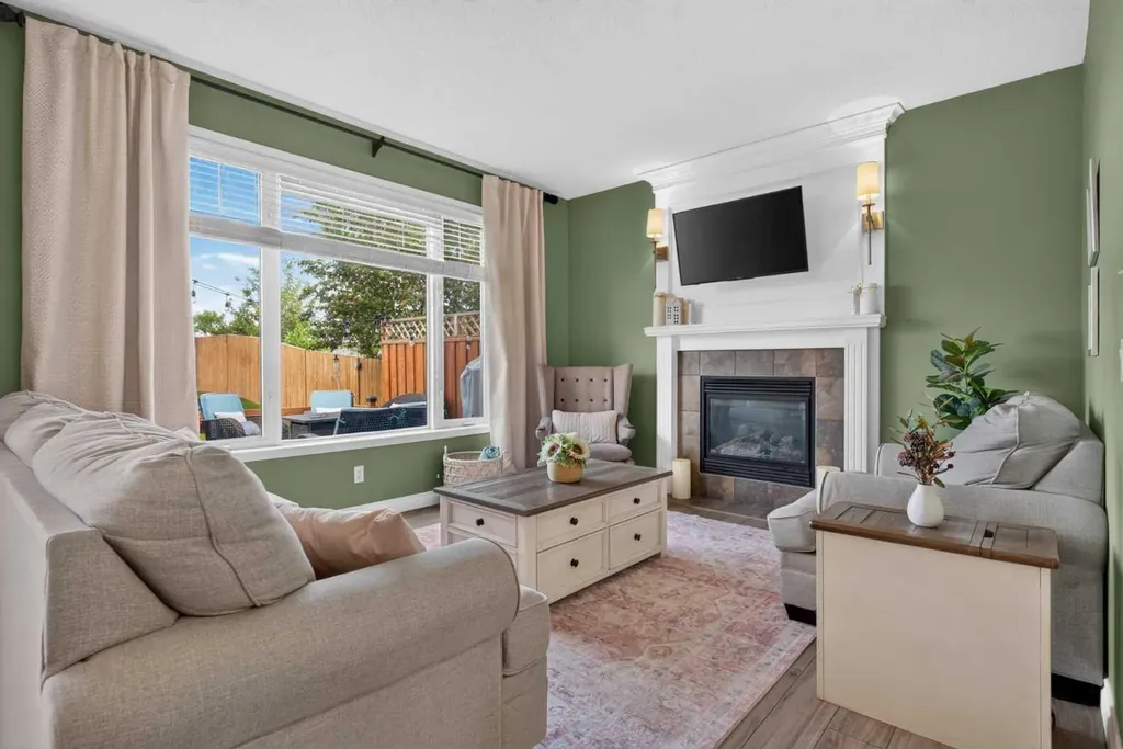 96 Evansdale Way NW Calgary AB T3P 0C1