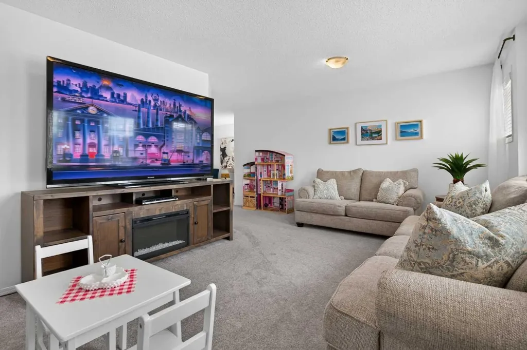 96 Evansdale Way NW Calgary AB T3P 0C1