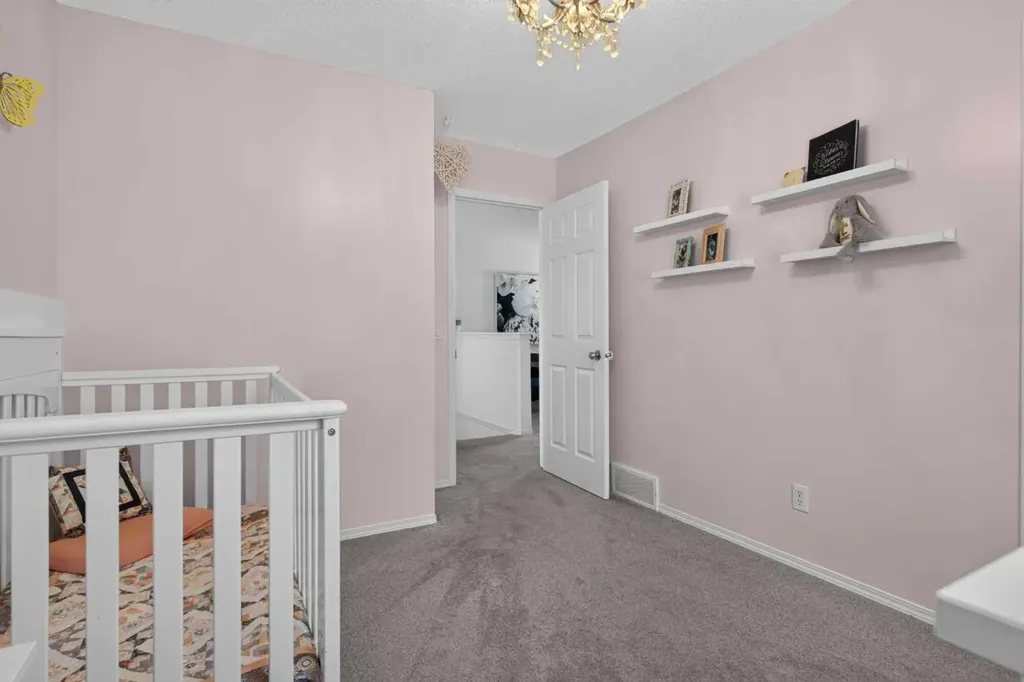 96 Evansdale Way NW Calgary AB T3P 0C1