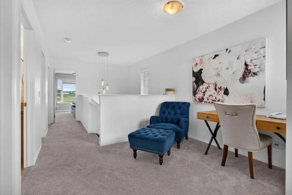 96 Evansdale Way NW Calgary AB T3P 0C1