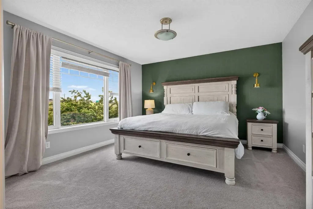 96 Evansdale Way NW Calgary AB T3P 0C1