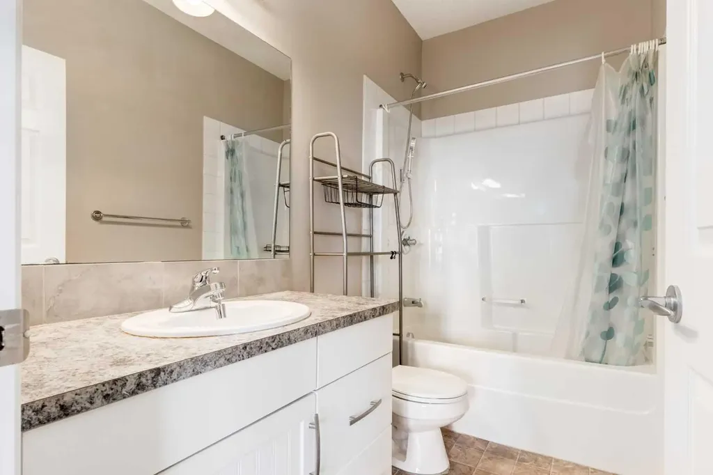 1727 54 Street SE Calgary AB T2A 1B7