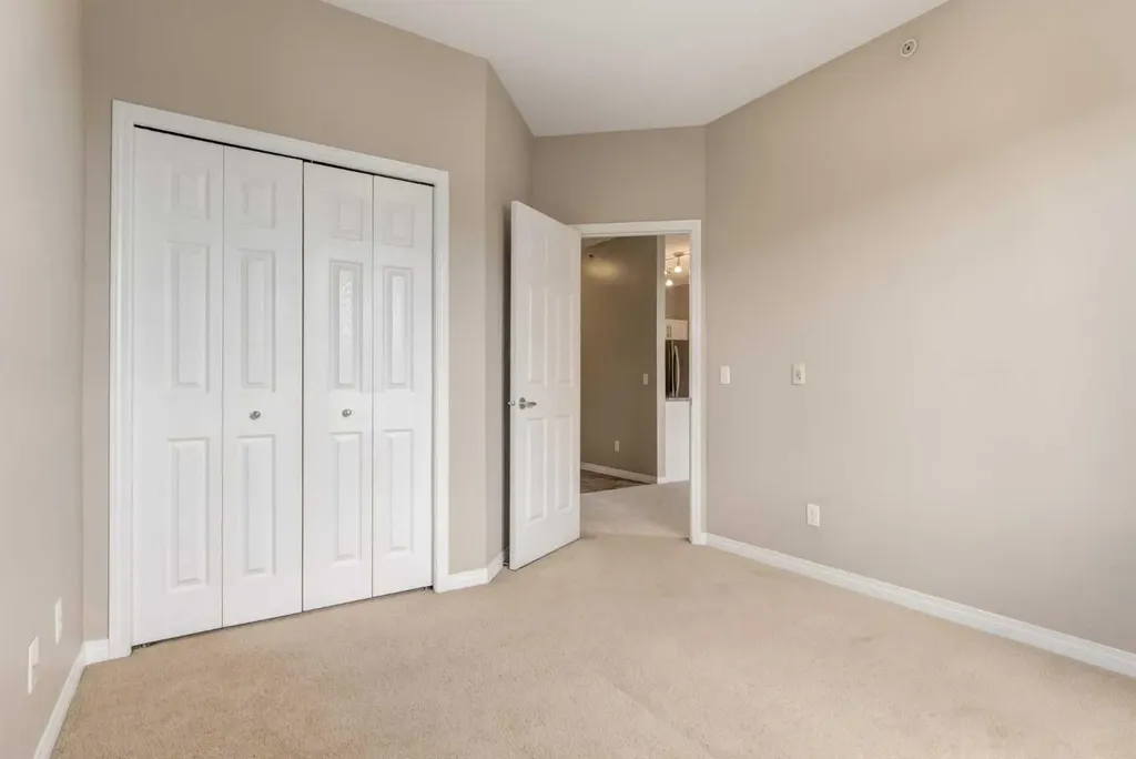 1727 54 Street SE Calgary AB T2A 1B7