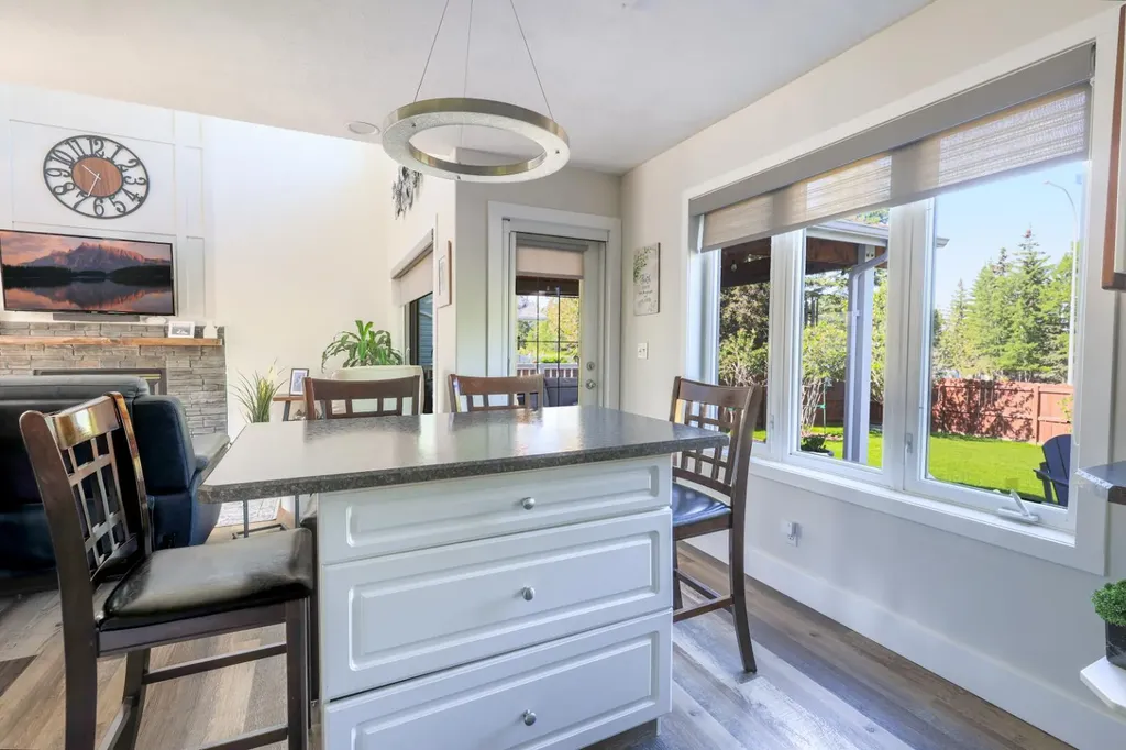 6506 59 Street Rocky Mountain House AB T4T 1N7
