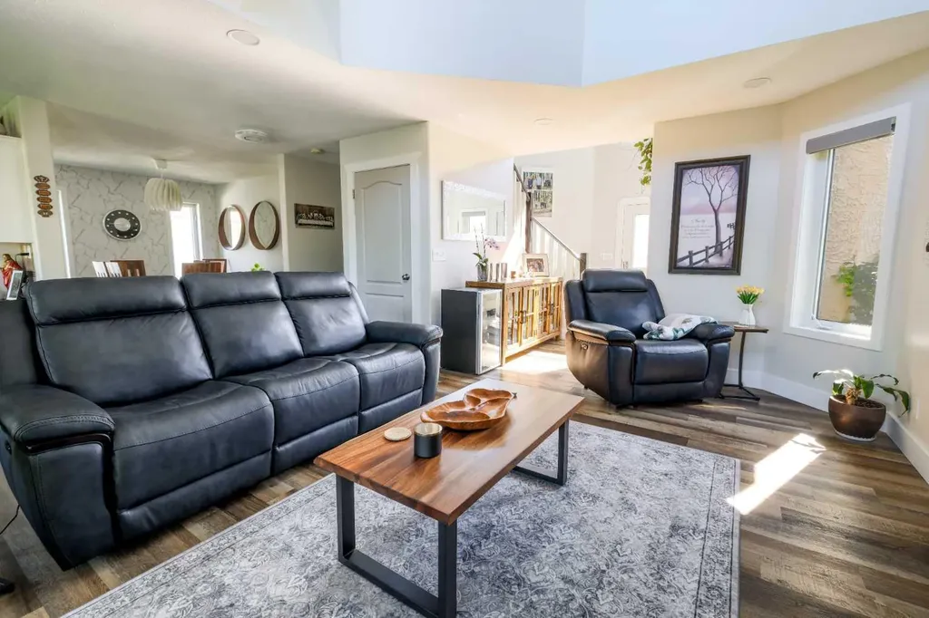 6506 59 Street Rocky Mountain House AB T4T 1N7