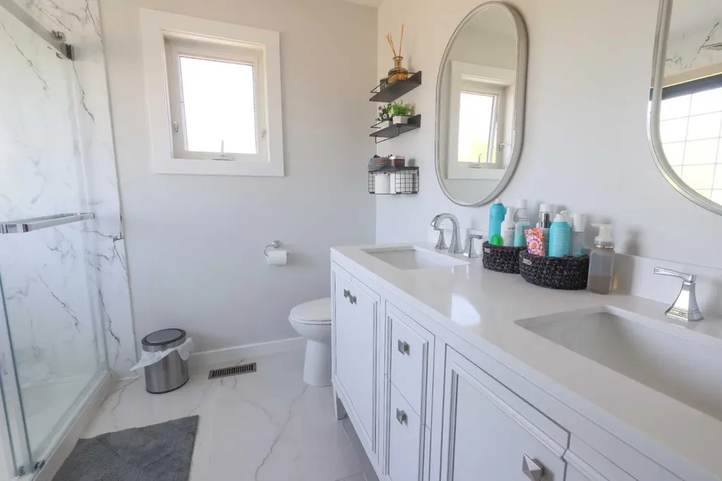 6506 59 Street Rocky Mountain House AB T4T 1N7