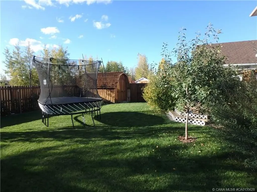 6506 59 Street Rocky Mountain House AB T4T 1N7