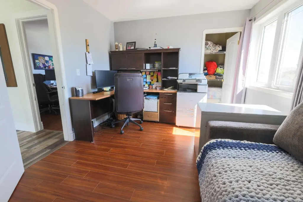 6506 59 Street Rocky Mountain House AB T4T 1N7