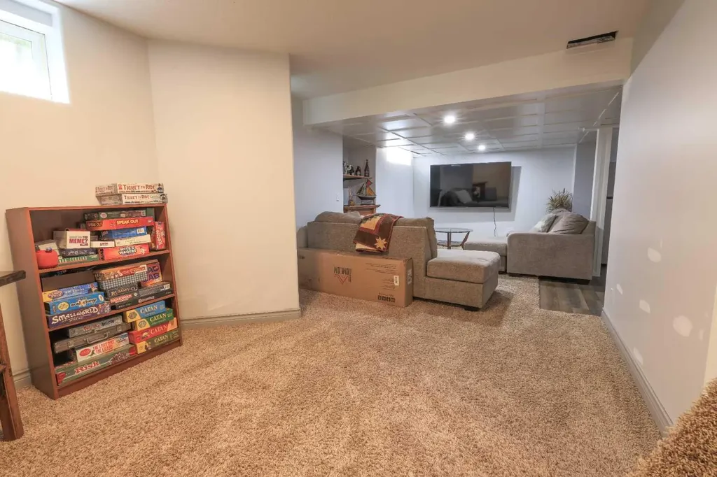 6506 59 Street Rocky Mountain House AB T4T 1N7