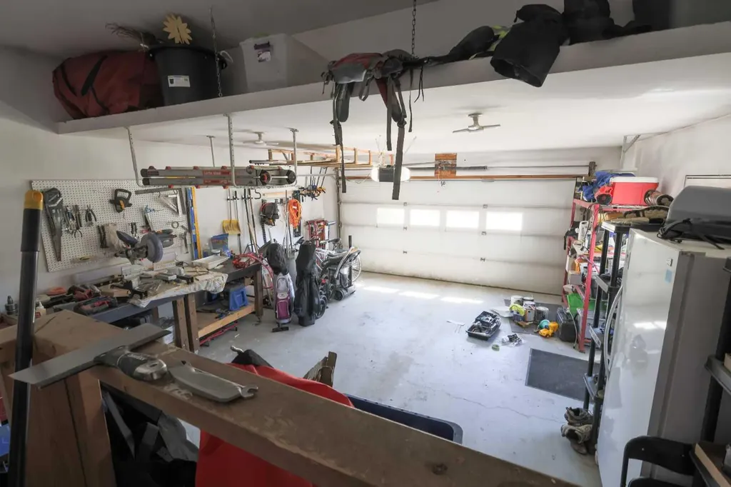 6506 59 Street Rocky Mountain House AB T4T 1N7