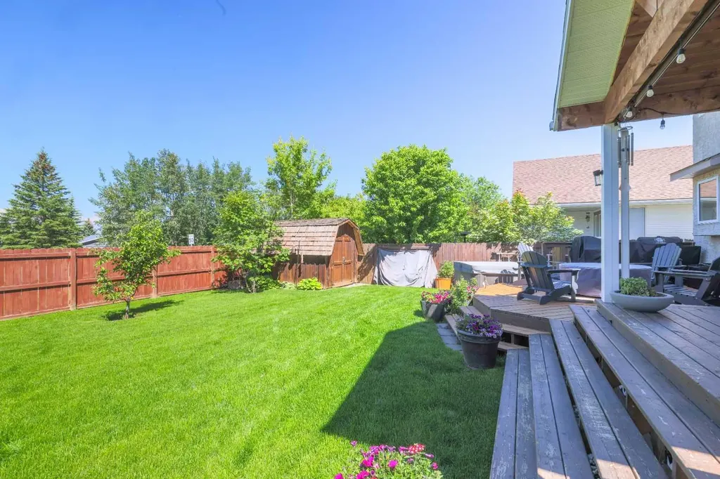 6506 59 Street Rocky Mountain House AB T4T 1N7