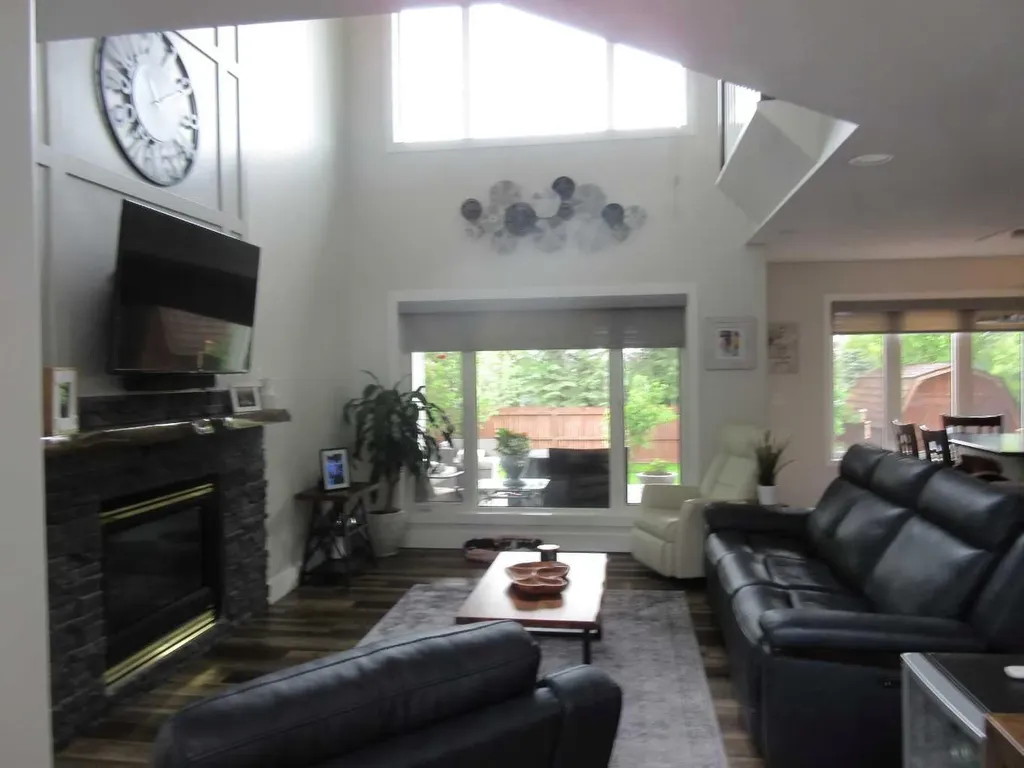 6506 59 Street Rocky Mountain House AB T4T 1N7