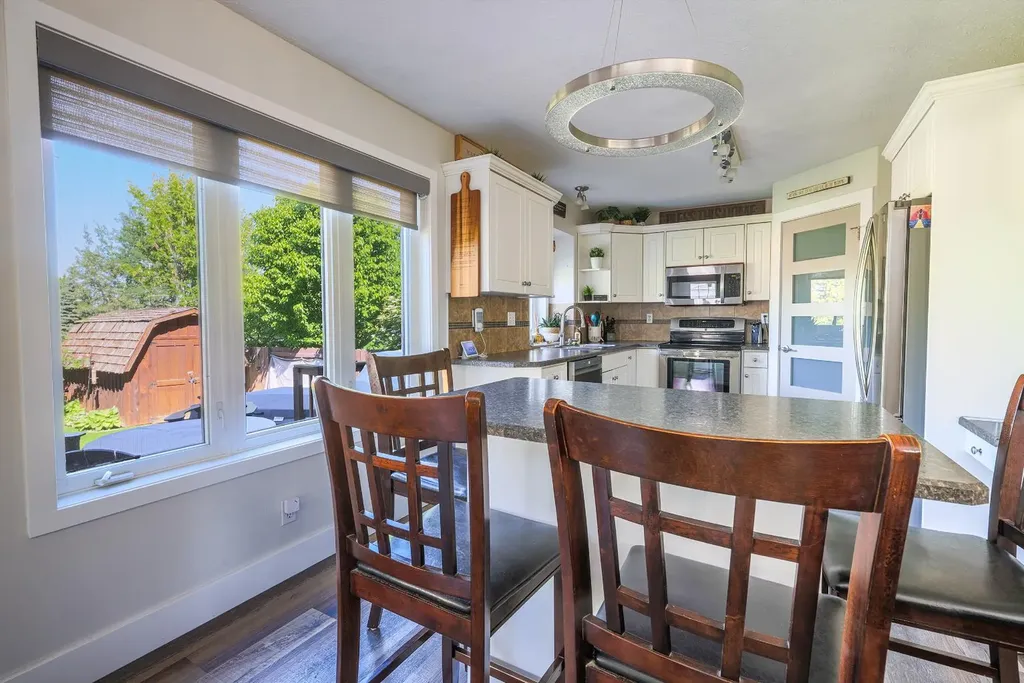 6506 59 Street Rocky Mountain House AB T4T 1N7