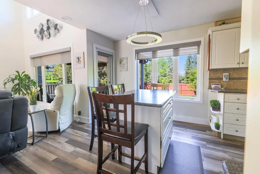 6506 59 Street Rocky Mountain House AB T4T 1N7