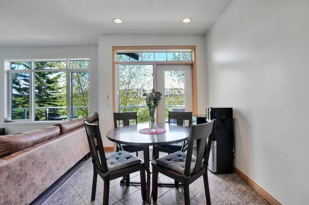 6 Discovery Woods Villas SW Calgary AB T3H 5A6