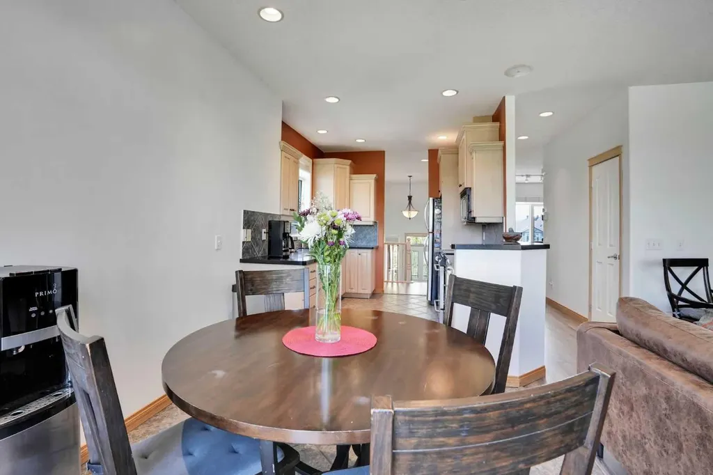 6 Discovery Woods Villas SW Calgary AB T3H 5A6