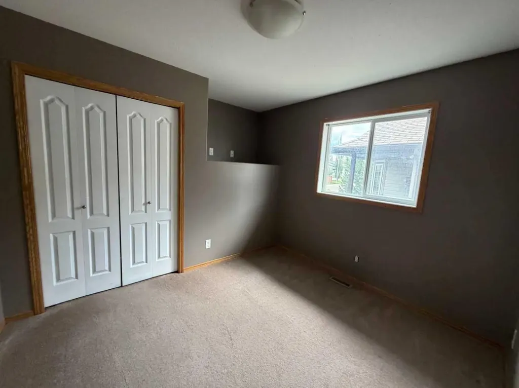 157 Oswald Close Red Deer AB T4P 0C1