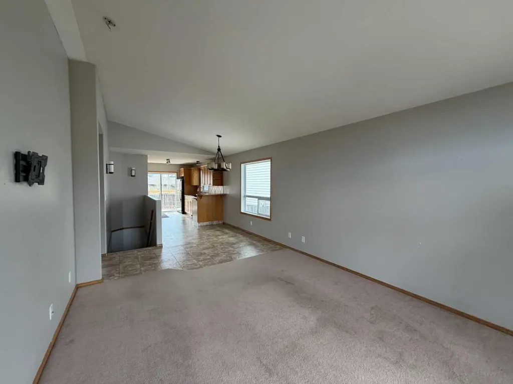 157 Oswald Close Red Deer AB T4P 0C1