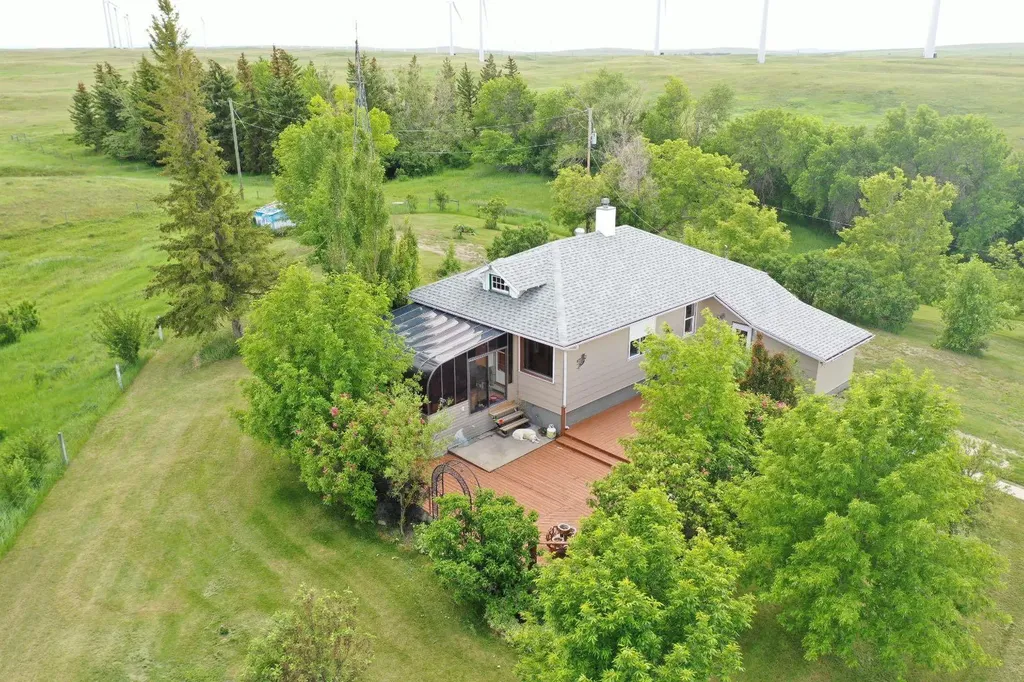 Fort Macleod AB, 70046AB RR264