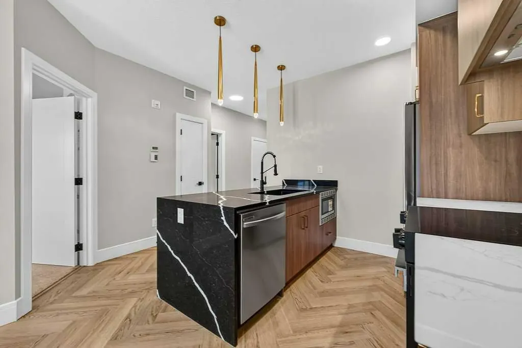 4270 Norford Avenue NW Calgary AB T3B 6A8