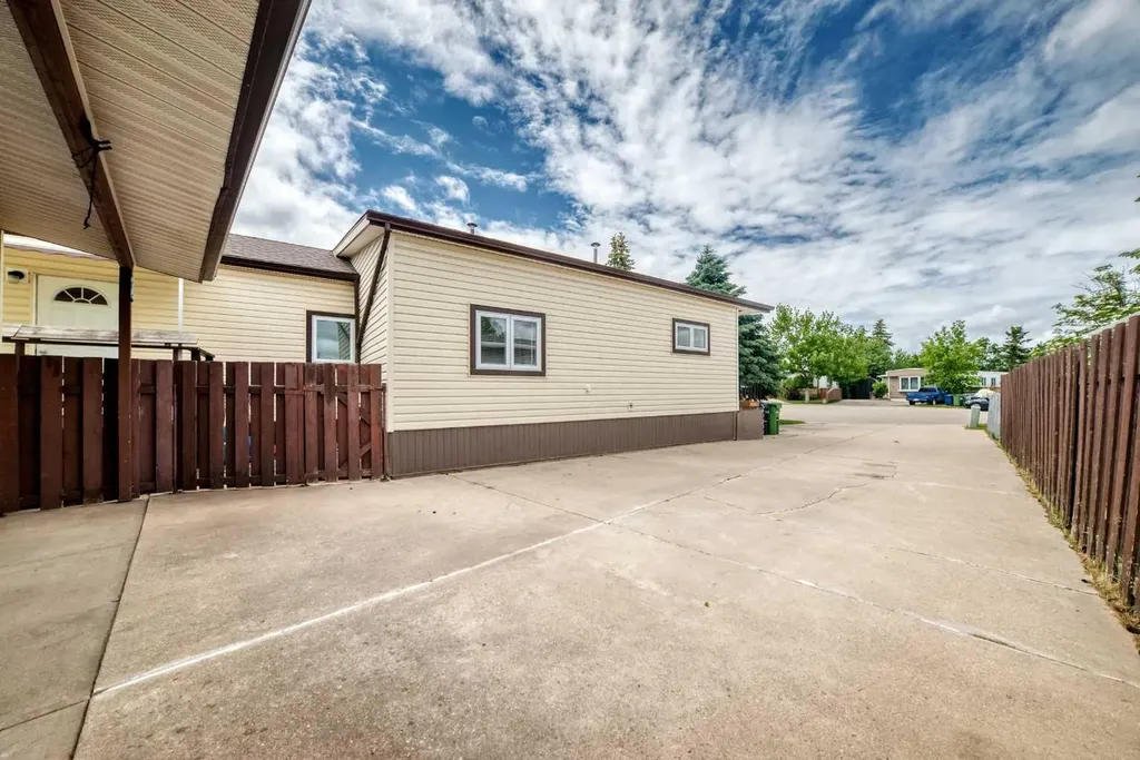 840 Spring Haven Court SE Airdrie AB T4A 1B7