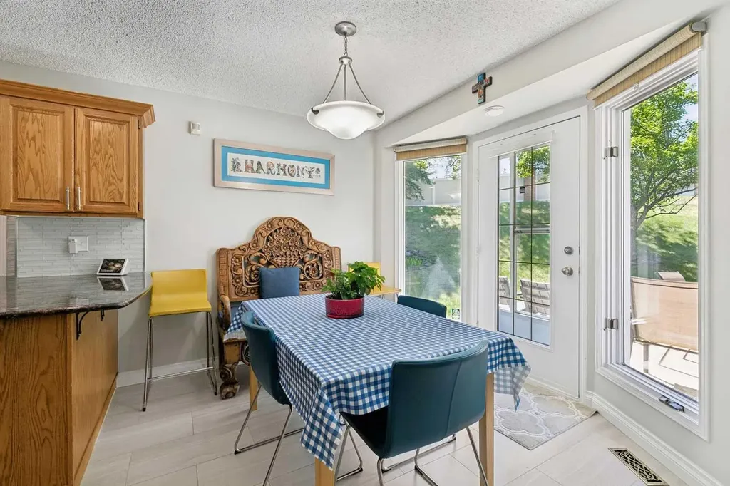 131 Shawnee Manor SW Calgary AB T2Y1W7