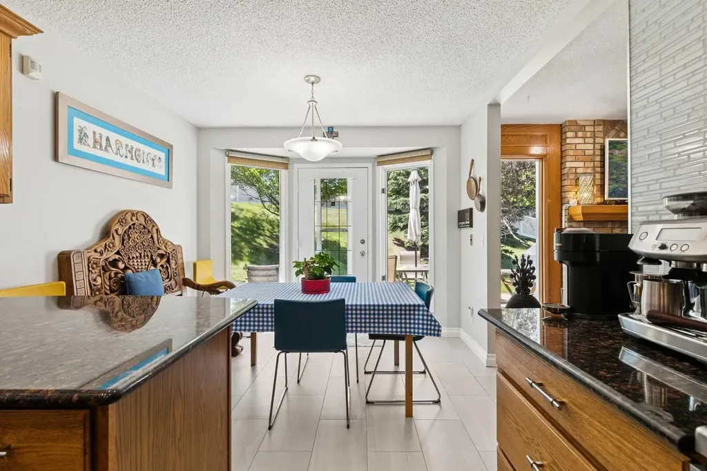 131 Shawnee Manor SW Calgary AB T2Y1W7