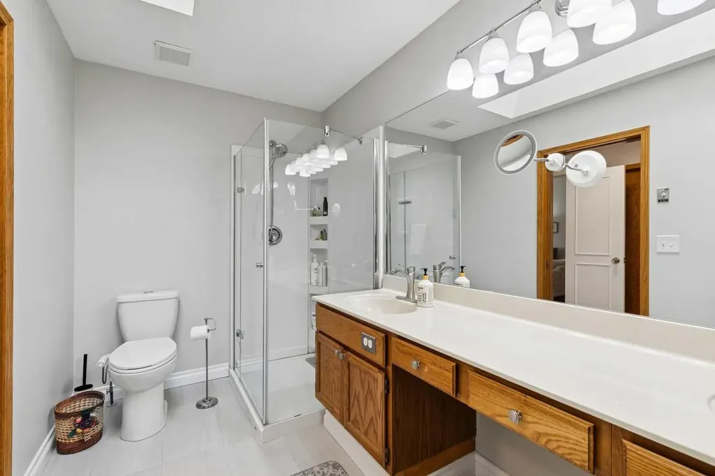 131 Shawnee Manor SW Calgary AB T2Y1W7