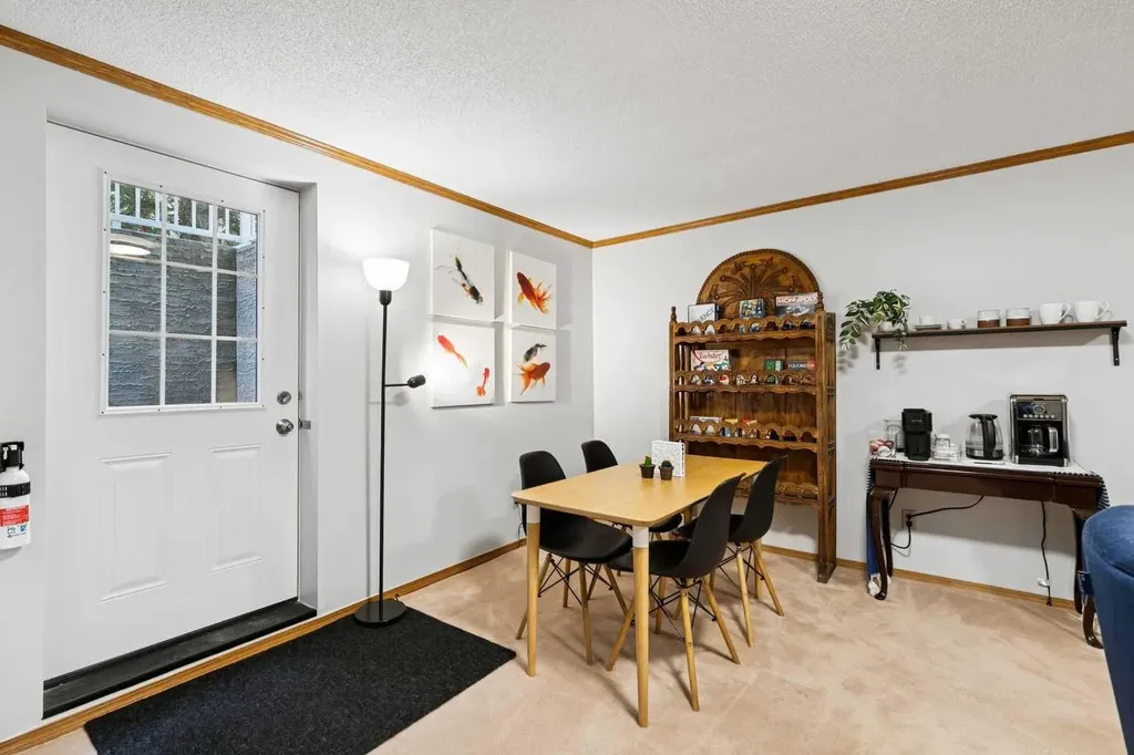 131 Shawnee Manor SW Calgary AB T2Y1W7