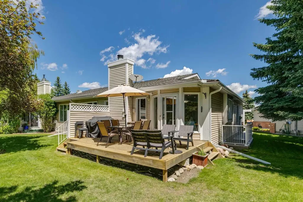 131 Shawnee Manor SW Calgary AB T2Y1W7