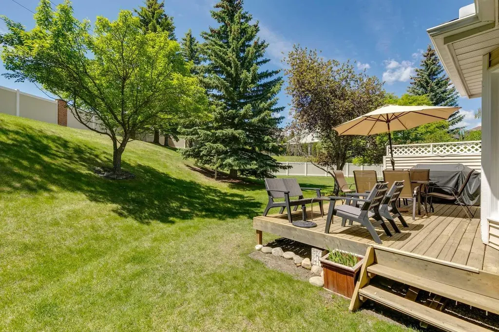 131 Shawnee Manor SW Calgary AB T2Y1W7