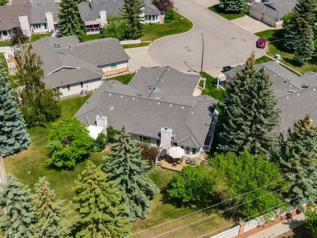 131 Shawnee Manor SW Calgary AB T2Y1W7