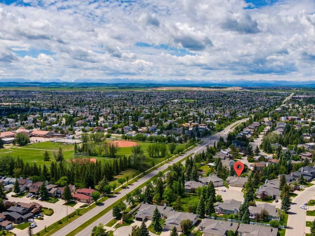 131 Shawnee Manor SW Calgary AB T2Y1W7