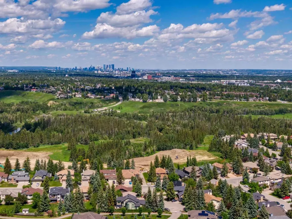 131 Shawnee Manor SW Calgary AB T2Y1W7