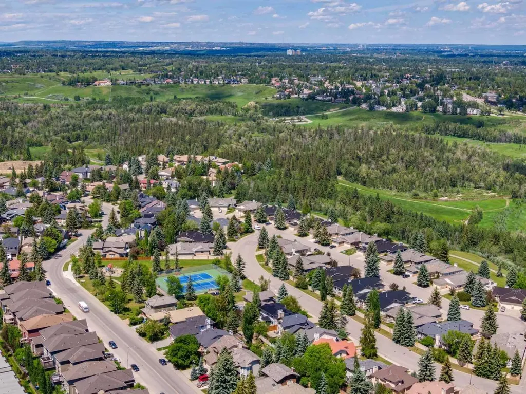 131 Shawnee Manor SW Calgary AB T2Y1W7
