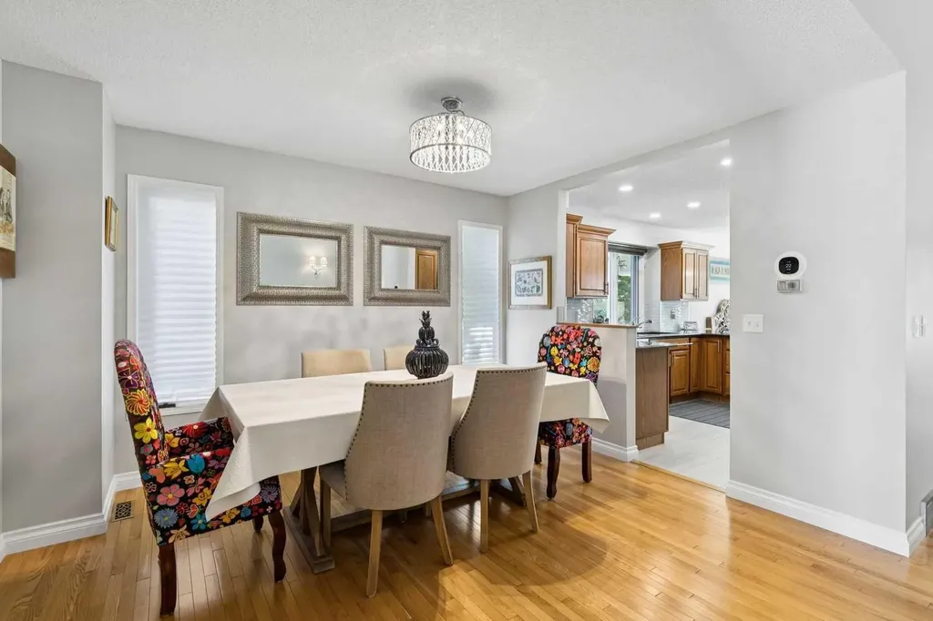 131 Shawnee Manor SW Calgary AB T2Y1W7