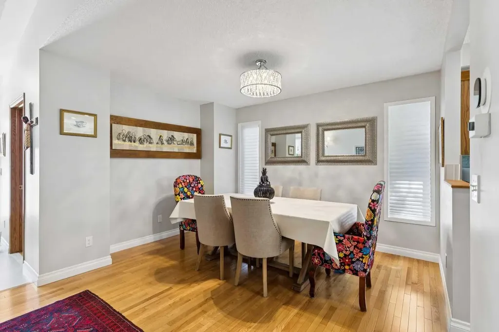 131 Shawnee Manor SW Calgary AB T2Y1W7