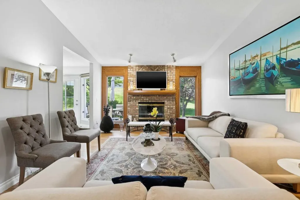 131 Shawnee Manor SW Calgary AB T2Y1W7