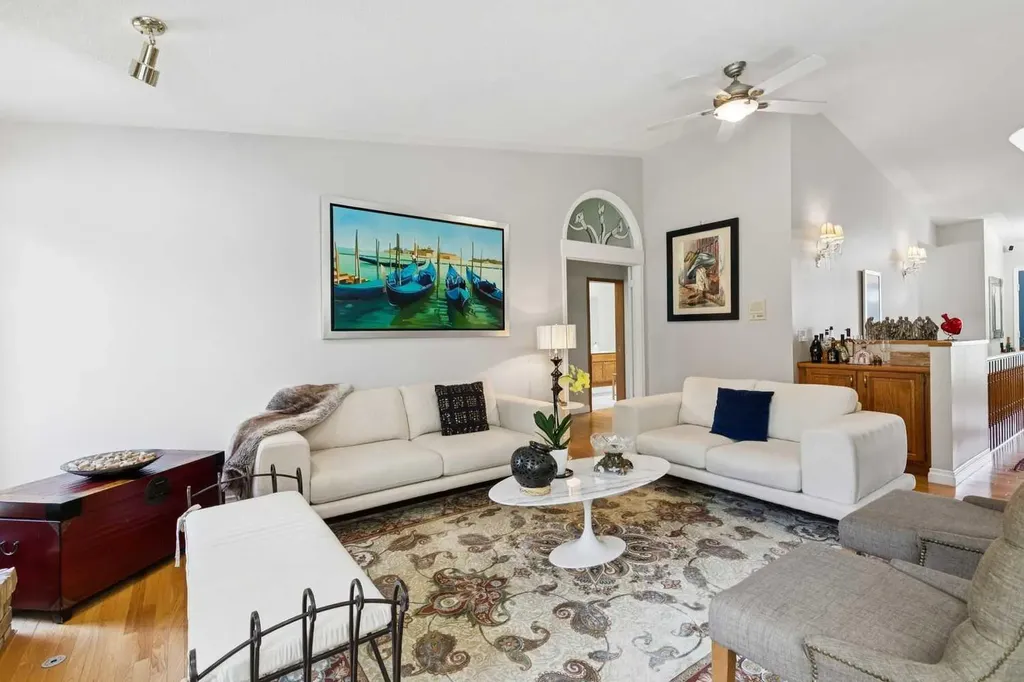 131 Shawnee Manor SW Calgary AB T2Y1W7