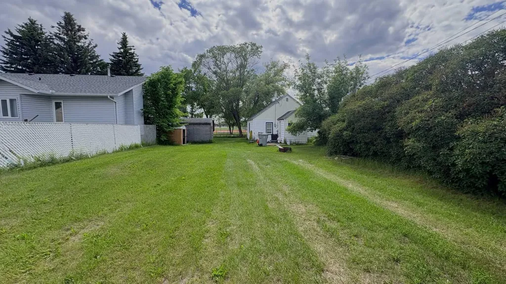 602 5 Avenue Wainwright AB T9W 1G2