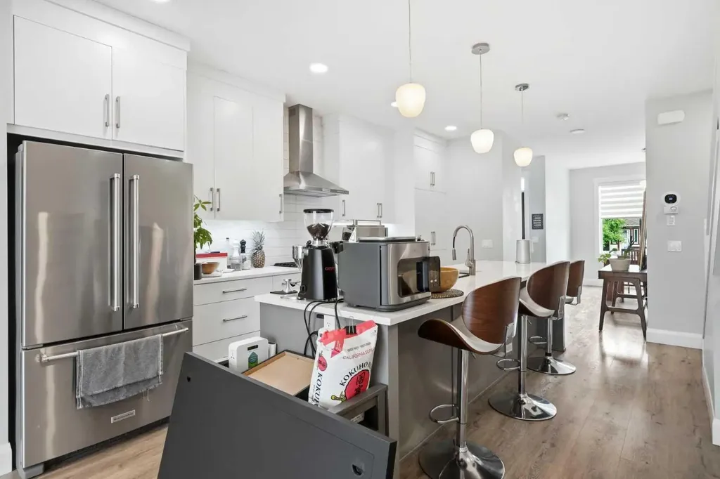 425 23 Avenue NE Calgary AB T2E1W1