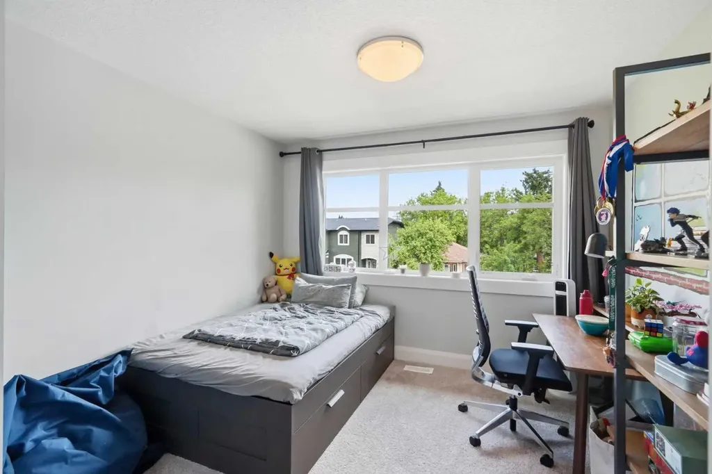 425 23 Avenue NE Calgary AB T2E1W1